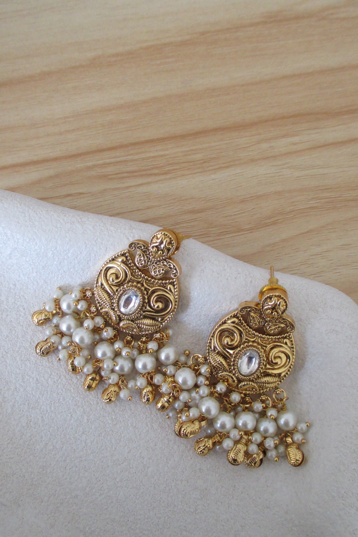 Erina Choker Set