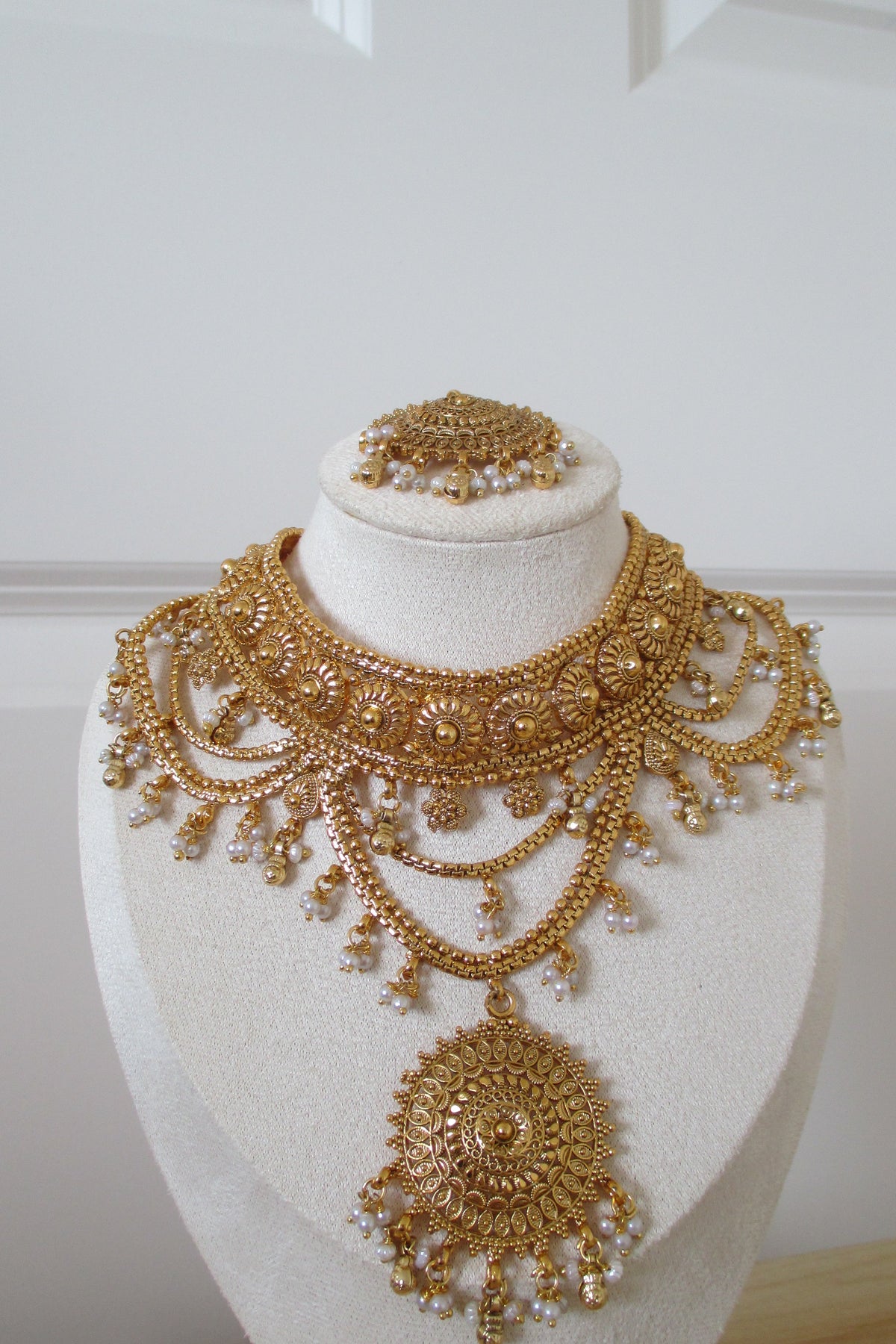 Kaira Choker Set